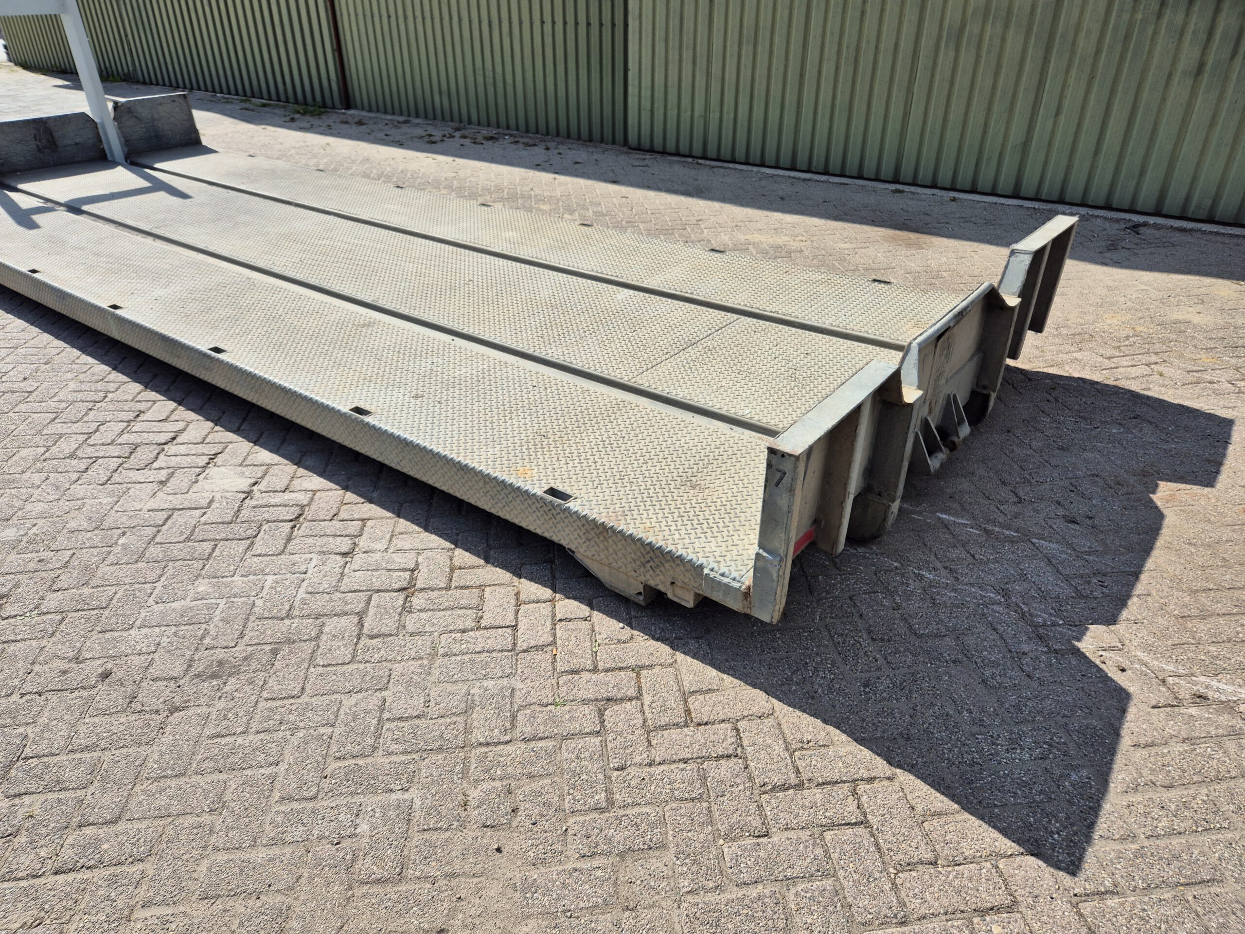 Gebruikte haakarm laadvloer - 7m x 2,5m - grijs - Afbeelding 7