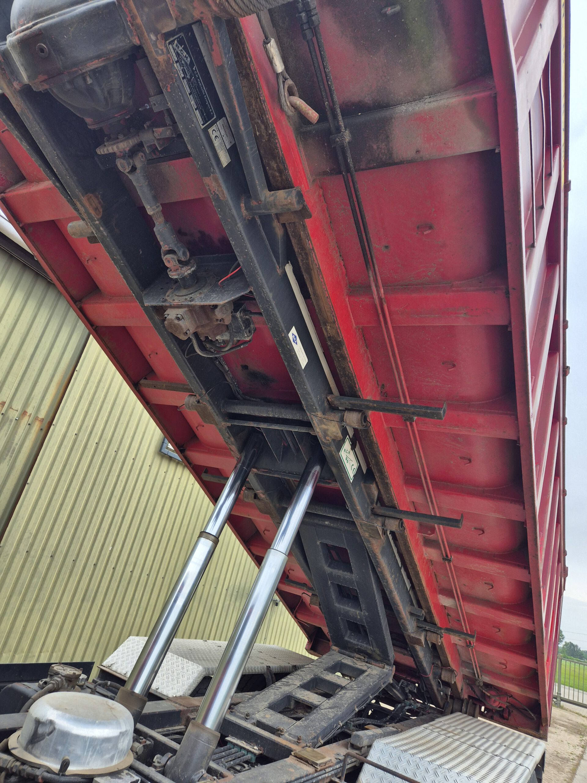 Kabel container met hydraulische kleppen - 18m³ - 6m - rood - Afbeelding 9
