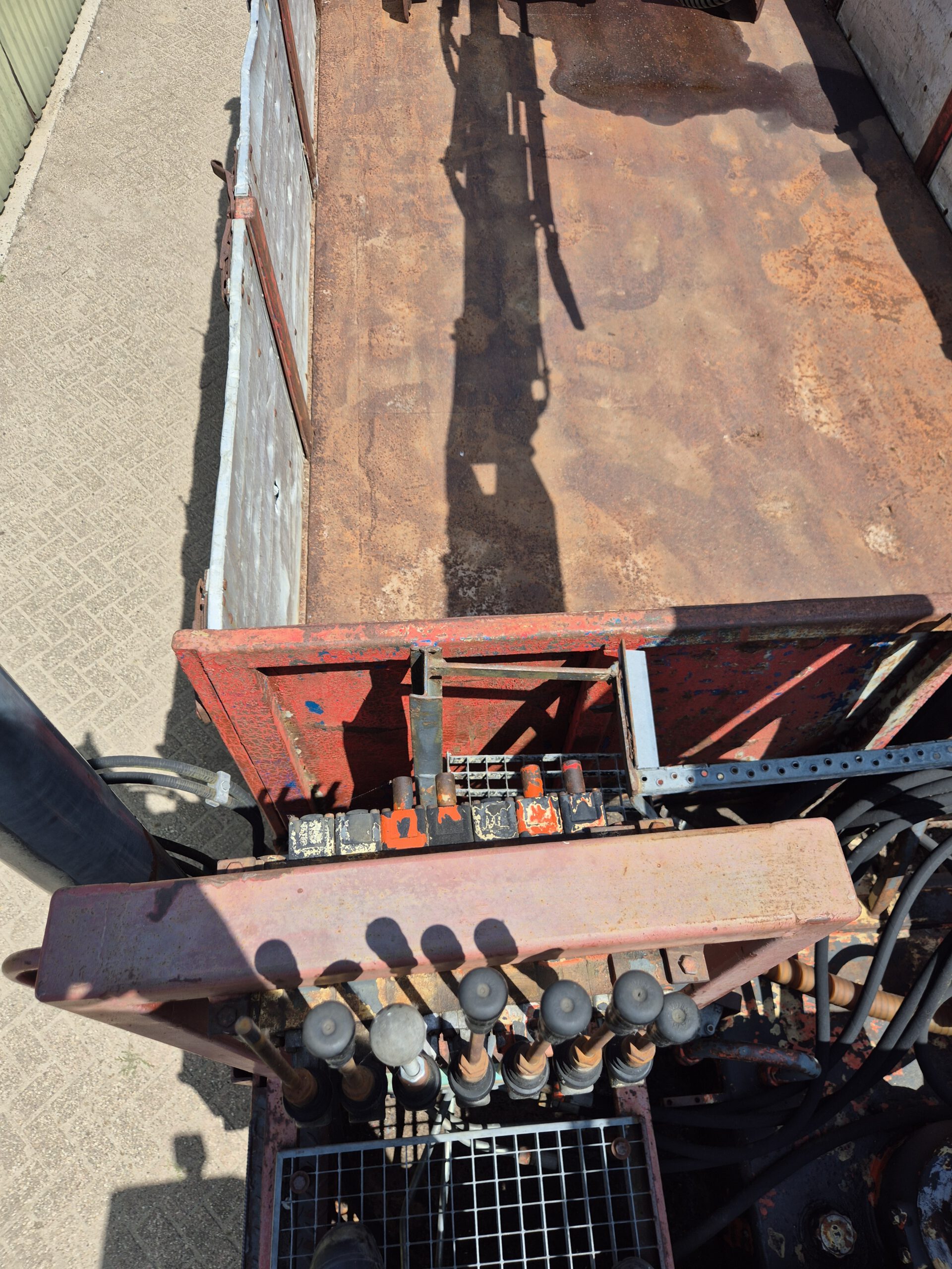 Gebruikte container met kraan - 6m - grijs/rood - Afbeelding 15