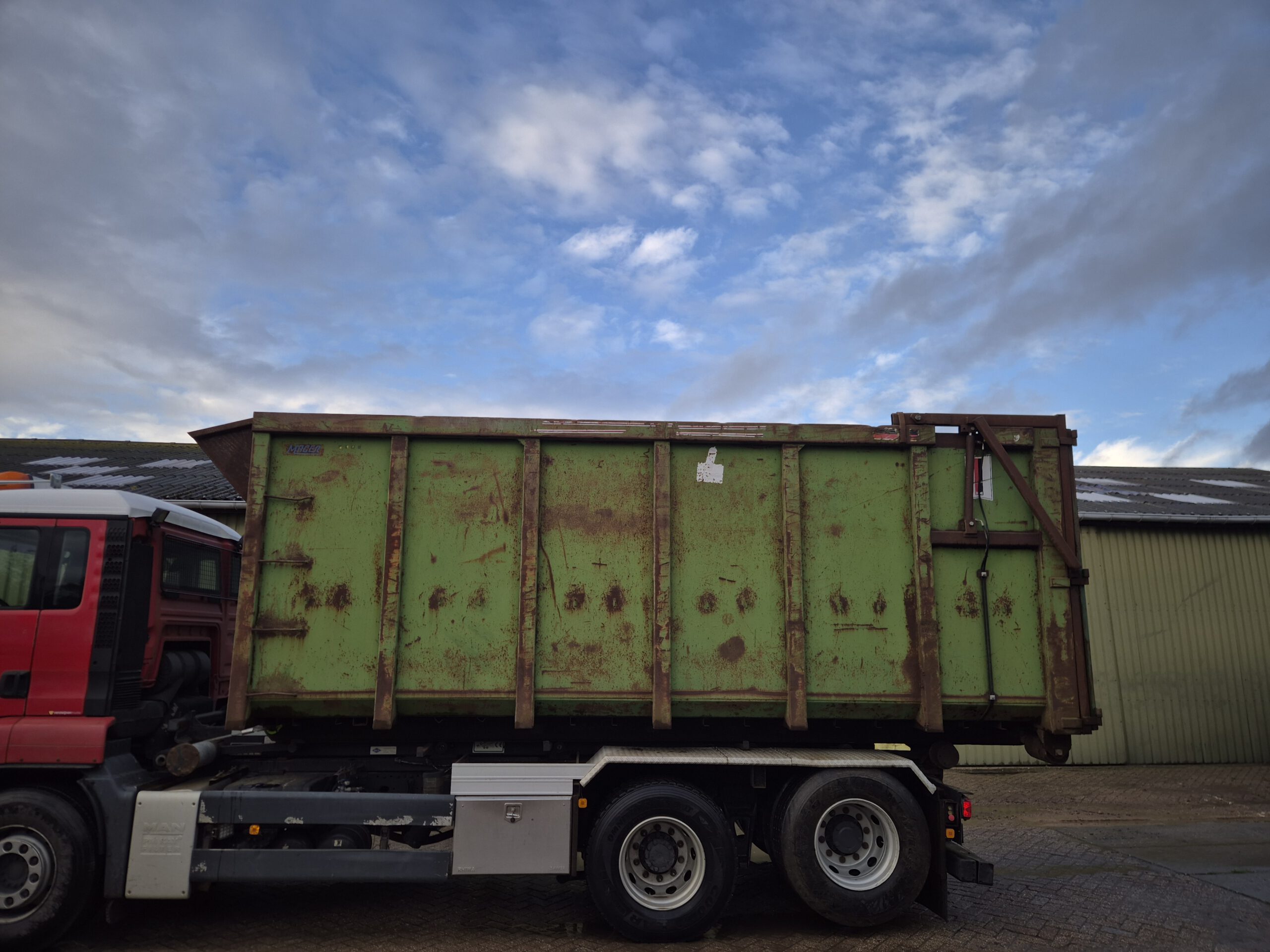 Haakarm silage container met hydraulische klep - 30m³ - 6m - groen - Afbeelding 4