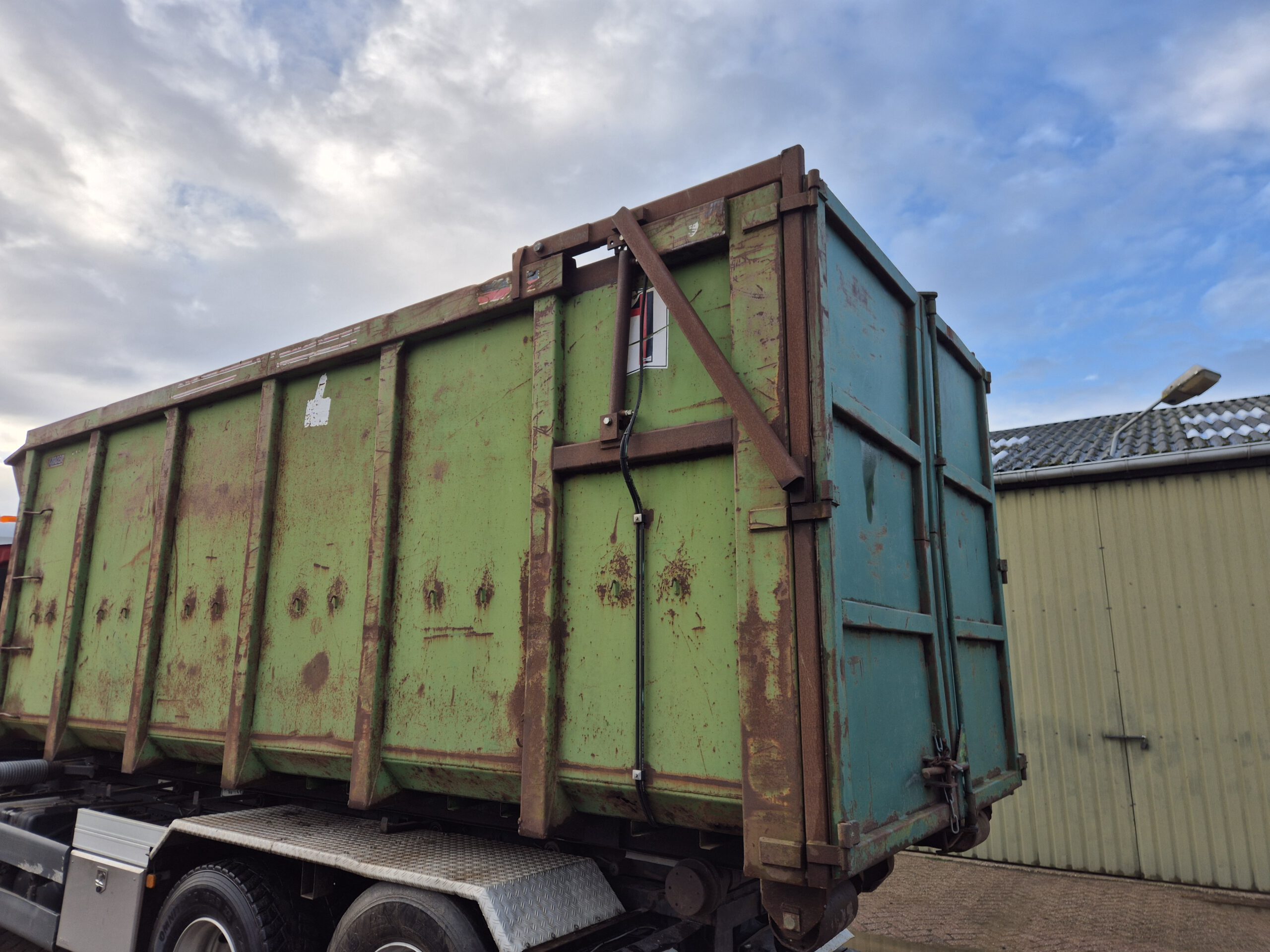 Haakarm silage container met hydraulische klep - 30m³ - 6m - groen - Afbeelding 6