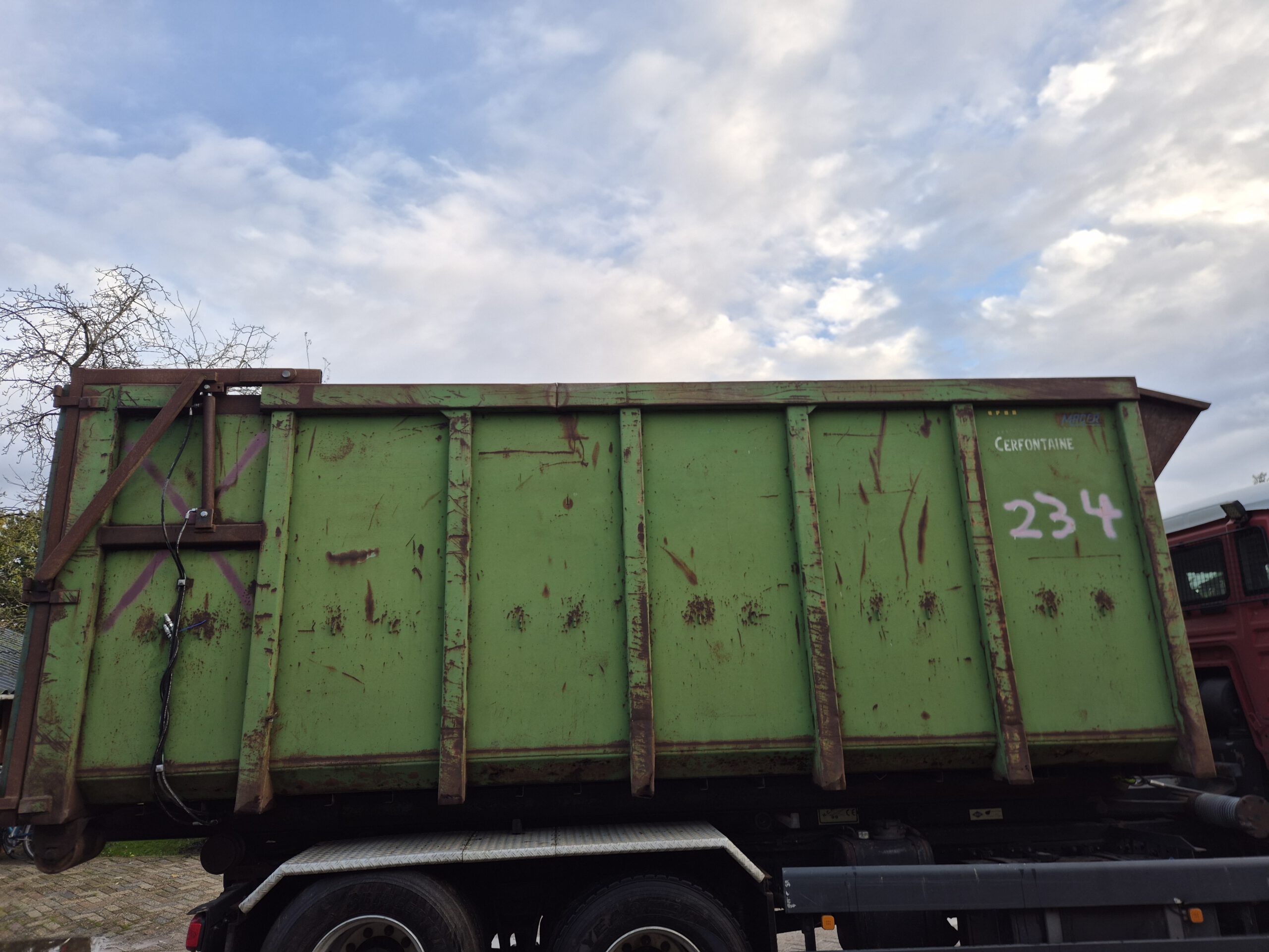 Haakarm silage container met hydraulische klep - 30m³ - 6m - groen - Afbeelding 9